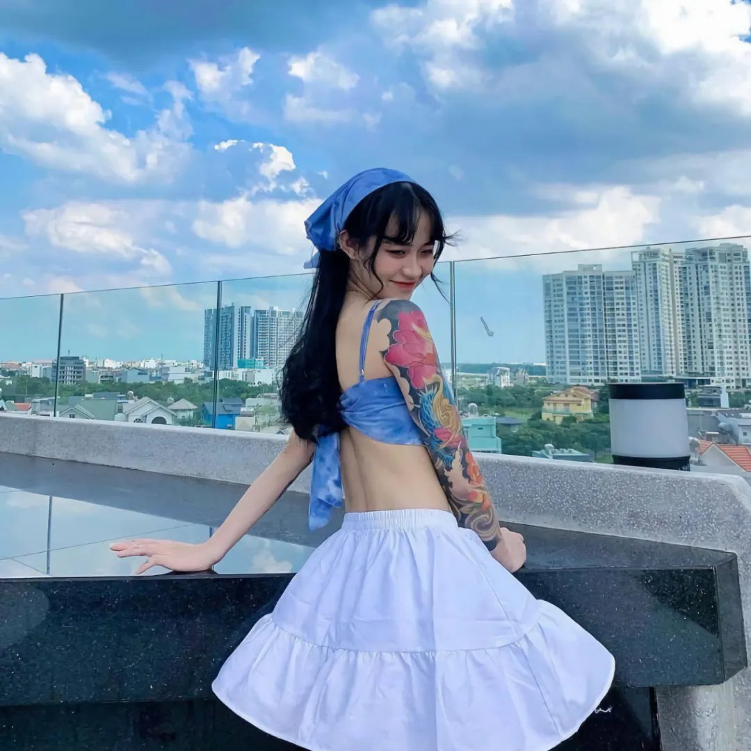 真实时刻海报
